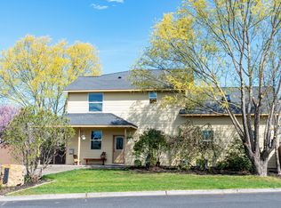 1162 SW Canyon Dr, Redmond, OR 97756