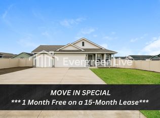 324 Lightning Ave, Middleton, ID 83644