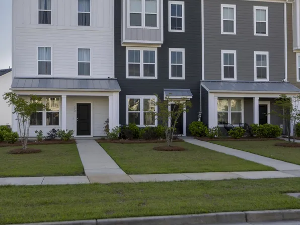 170 Yorkshire Dr #8, Moncks Corner, SC 29461