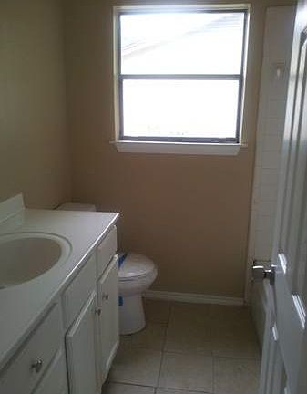 4th image of 3906 Pilgram Dr