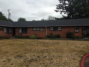 2nd image of 11351 NE Glisan St APT 2