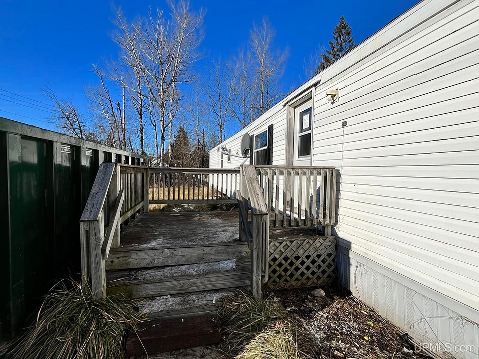 307 N 4th St, Manistique, MI 49854 Zillow