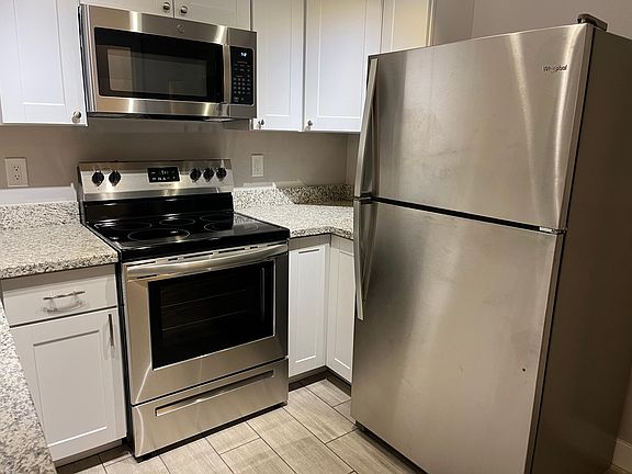 4th image of 11018 E Arbor Ave