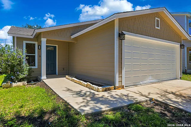 2 bed, 2.0 bath, 881 sqft, $1,350 — Photo 3