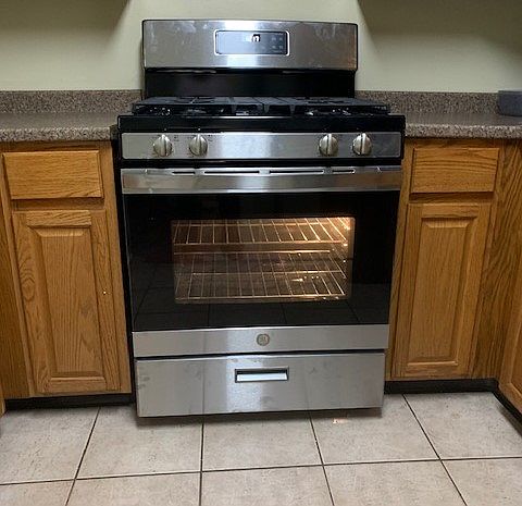 Gas cooking range - stainless