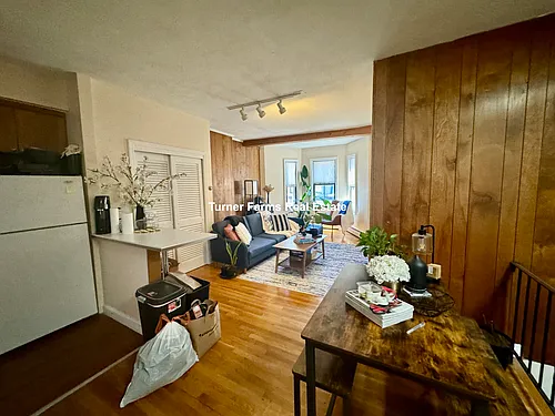 8 Wigglesworth St Photo 1