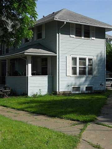 2nd image of 1115 Wellington St