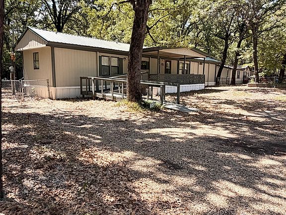 3rd image of 107 Meadowlark Ln