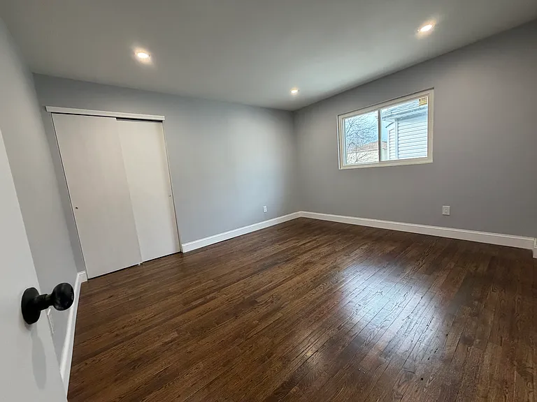 36 Woodcrest Rd #1 — Photo 8