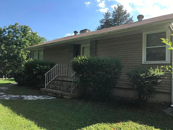 2nd image of 3819 Riverview Dr