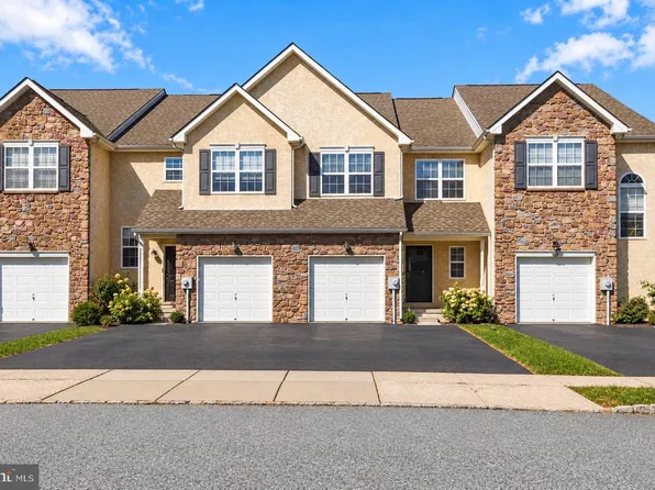 22 Prince Dr, Eagleville, PA 19403