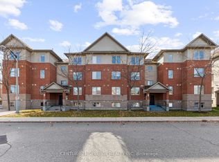 38 Barnstone Dr #2, Ottawa, ON K2G 4R4