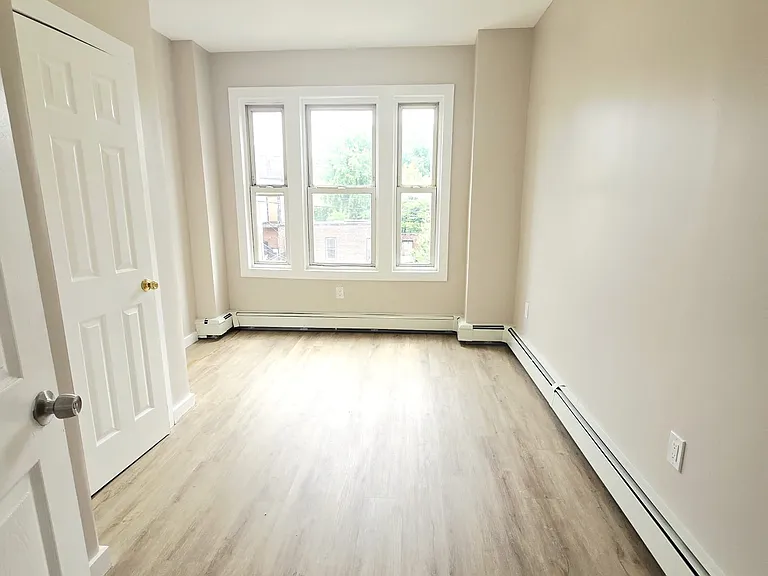 8 Sheffield St #1A — Photo 7