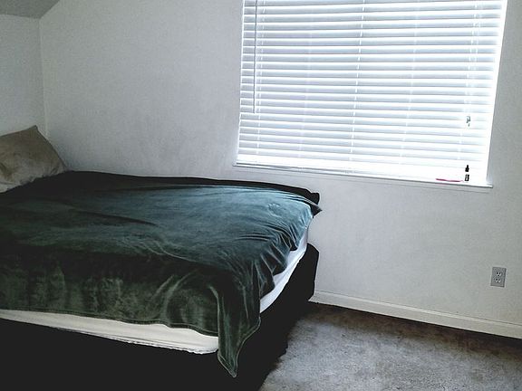 2nd image of 2824 Clarence Ln
