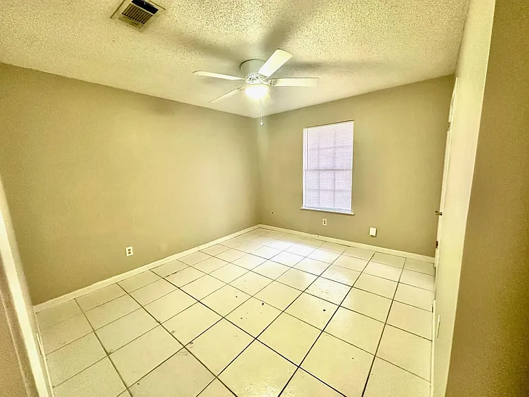 1791 Salem Ave — Photo 8