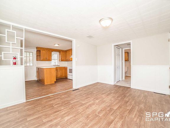 5th image of 338 Green Springs Rd