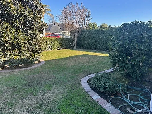 2731 Park Way — Photo 3