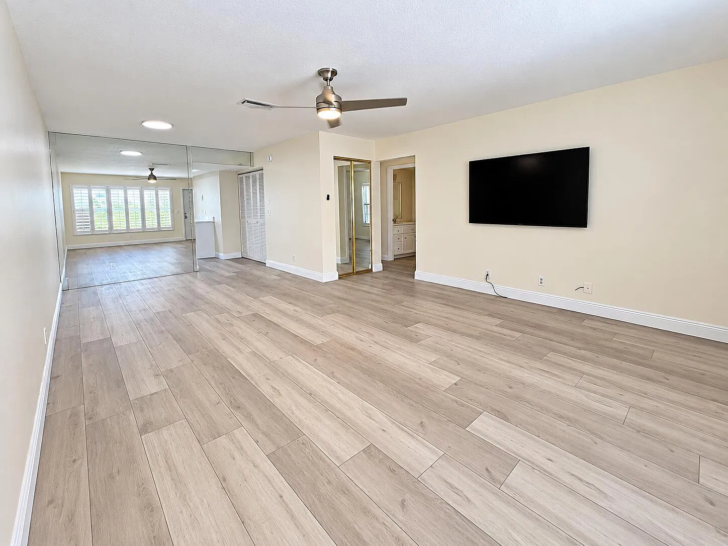 2 bed, 2.0 bath, 1102 sqft, $2,500 — Photo 3