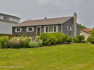 139 Leach Hill Rd, Clarks Summit, PA 18411