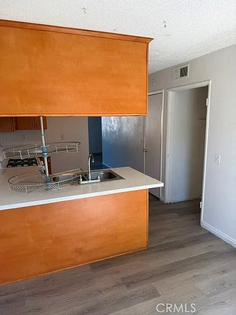 2 bed, 1.5 bath, 1000 sqft, $2,200 — Photo 4