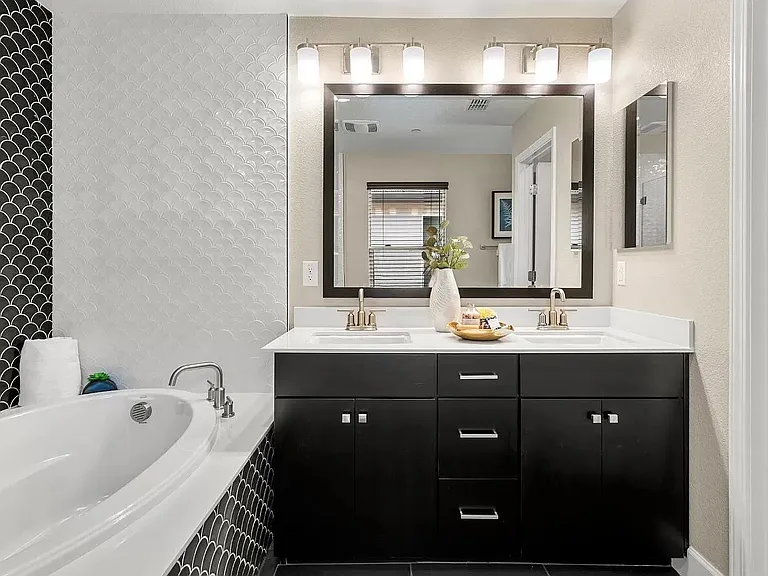 8250 Joecy Way — Photo 31