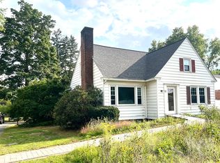 13 West St, South Deerfield, MA 01373