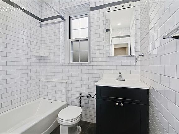 5th image of 225 Sterling Pl APT 5N
