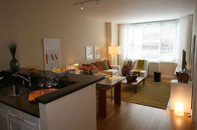 1st image of 320 W 38th St APT 834