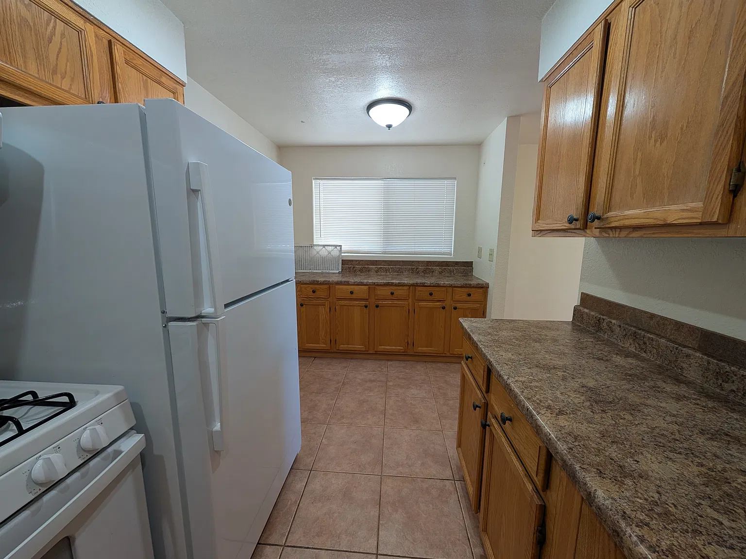 2 bed, 832 sqft, $2,000 — Photo 4