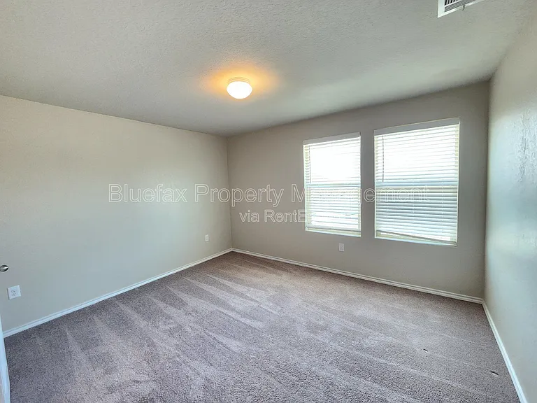 6811 Freedom Hls — Photo 24
