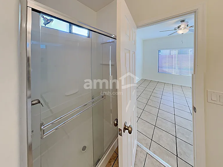 124 E Calle Puente Azul — Photo 11