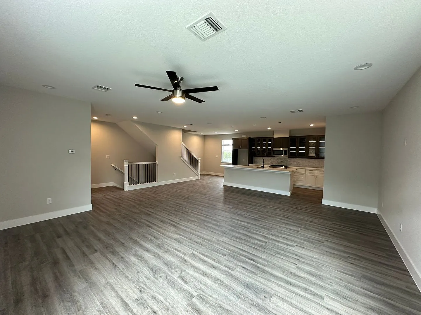 Luxury 3-Bedroom Alamo Heights Townhome — Photo 2
