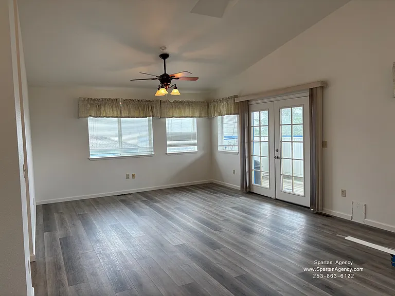 15310 Main St E #1 — Photo 12