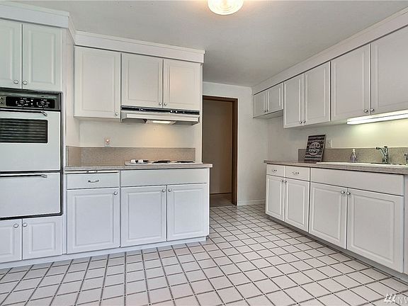 5th image of 11015 Maury Ln SW