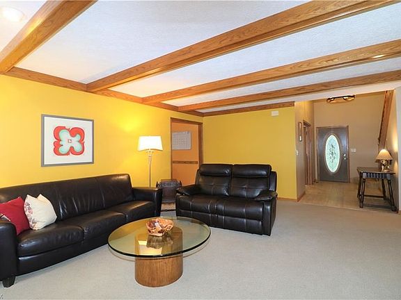 3rd image of 3229 Shelly Blvd