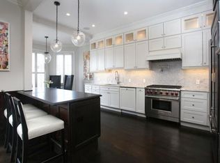 362 Tappan St #362, Brookline, MA 02445