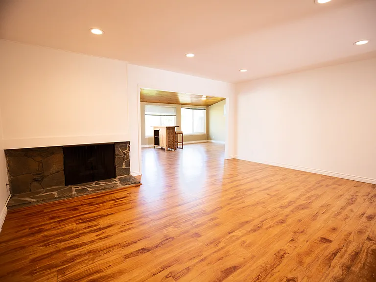 1409 S Adria St — Photo 16