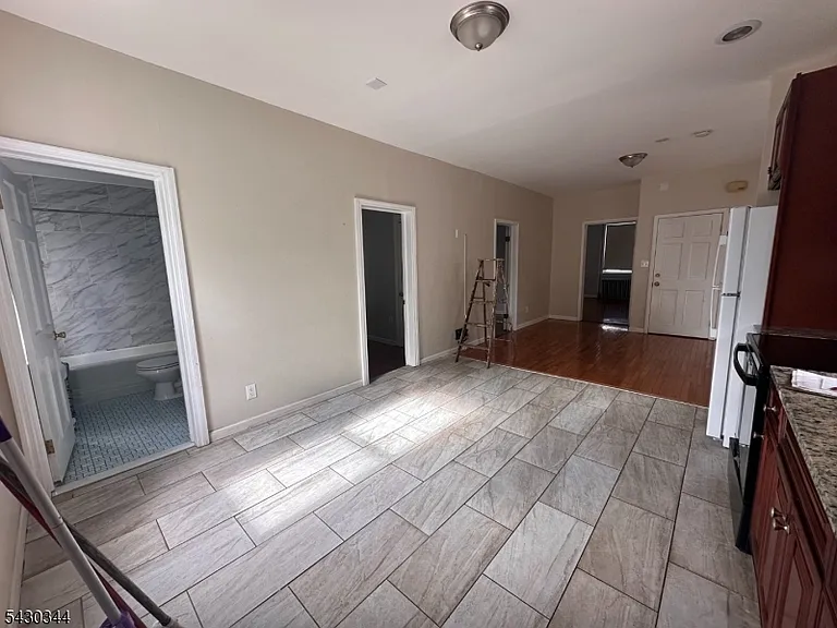 130 Washington Ave #1 — Photo 4