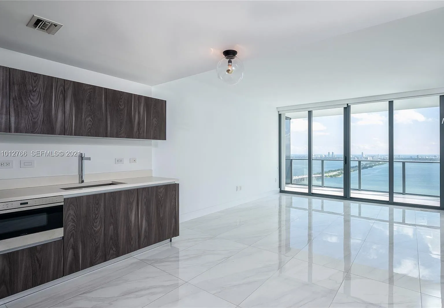 2 bed, 1285 sqft, $8,500 — Photo 3