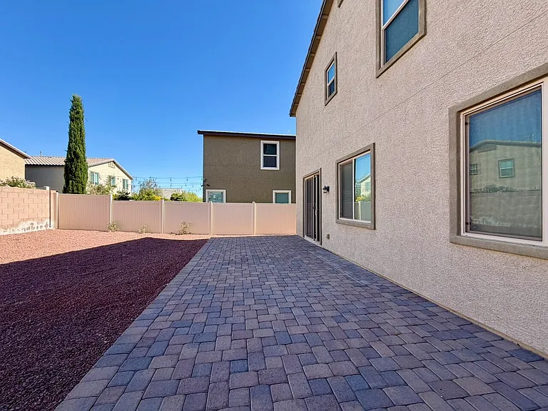 5844 Middle Rock St — Photo 40