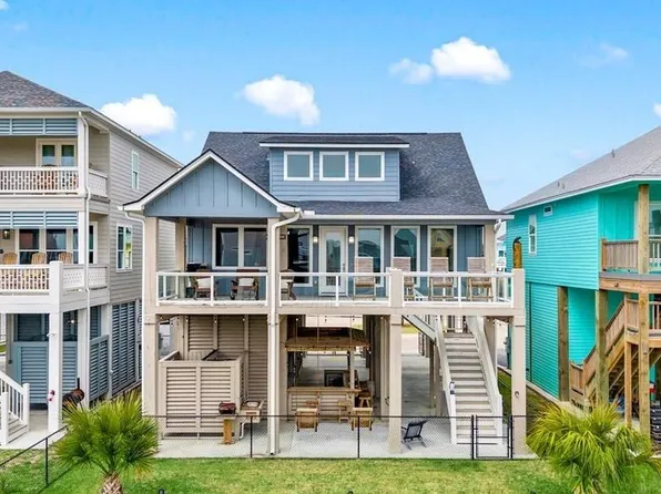 1990 Royalville Ct, Crystal Beach, TX 77650