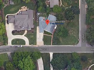 800 Macon Pl, Raleigh, NC 27609