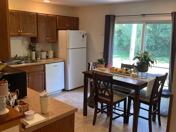 801 Carla Dr APT 2, Chesterton, IN 46304
