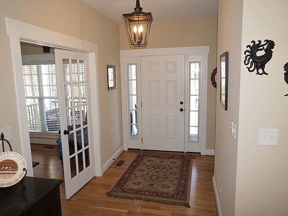 4th image of 9501 Fernleigh Dr