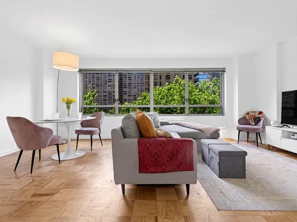 170 West End Avenue 6L image 2 of 7