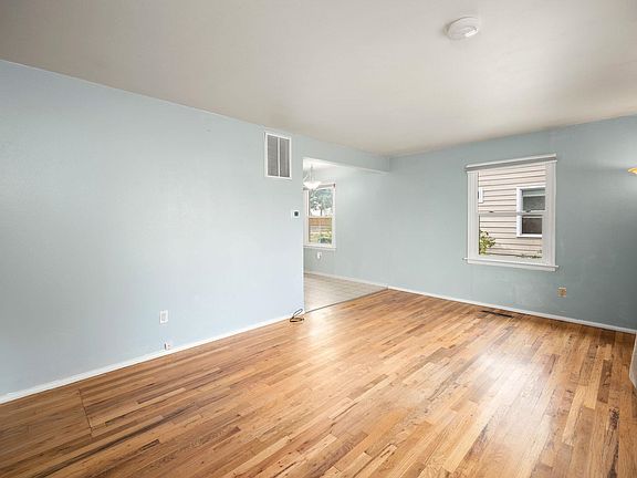 4th image of 3908 E 29th Ave