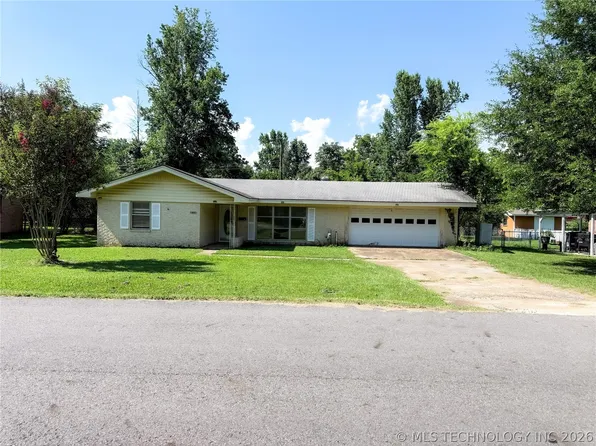 811 NE 5th St, Antlers, OK 74523