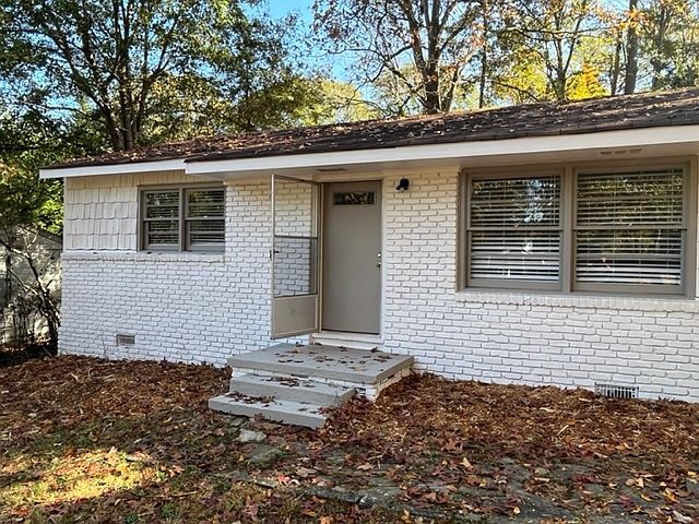 1st image of 1943 Casey Dr SE