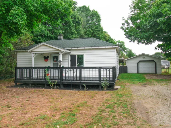 55339 Wilbur Rd, Three Rivers, MI 49093
