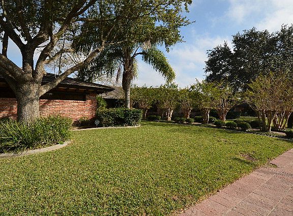2nd image of 173 Creekbend Dr